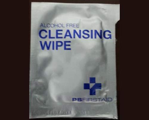 Alcohol-free-Cleaning-wipe-cleaning-wipe-in-full-aluminum-foil.jpg